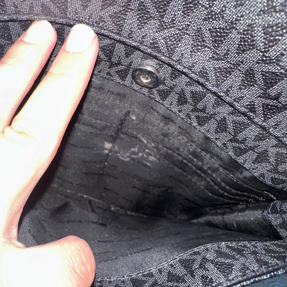 Michael Kors Black Signature MK Pattern Shoulder Bag Tote - Picture 4 of 16